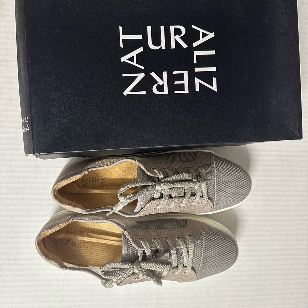 New Tanner sneaker from Naturalizer in grey size 10  M